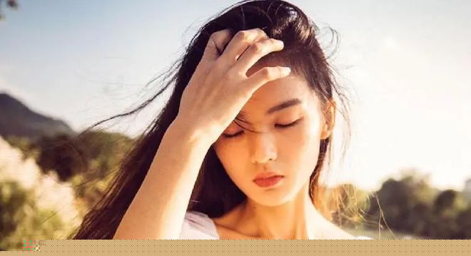 生产当天，老公纵容白月光拿我脐带跳绳